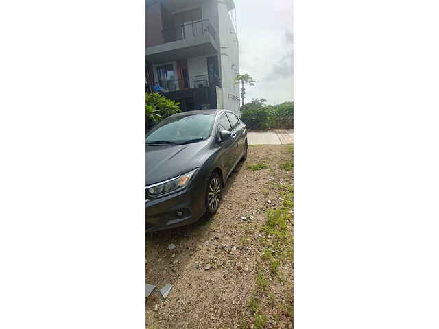 Second Hand Honda City 4th Generation ZX Diesel in Surat