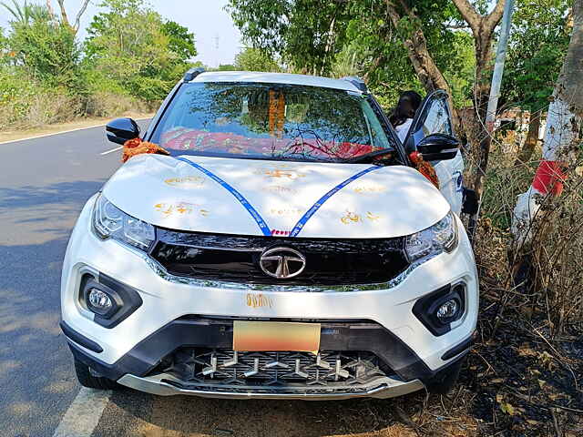 Second Hand Tata Nexon XZ Plus (S) Dual Tone in Deoghar