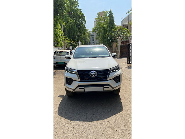 Second Hand Toyota Fortuner 4X2 AT 2.8 Diesel in Ahmedabad