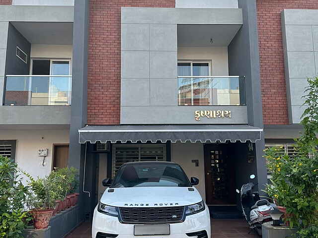 Second Hand Land Rover Range Rover Velar HSE Dynamic 2.0 Diesel in Bangalore