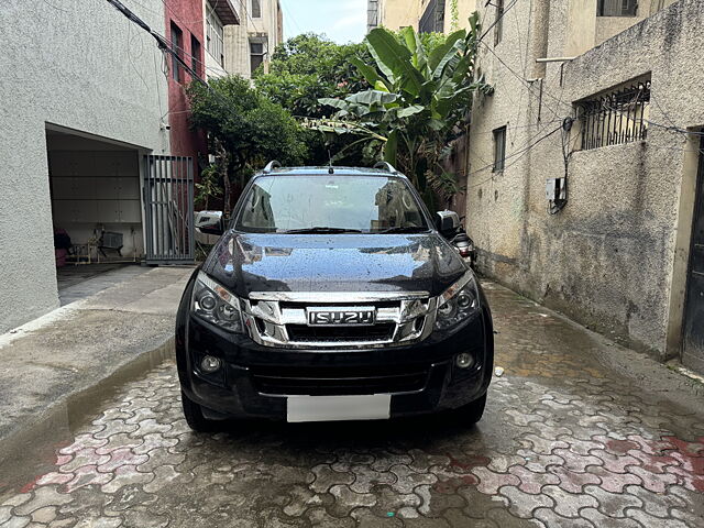 Second Hand Isuzu D-Max V-Cross [2016-2018] 4x4 in Bangalore