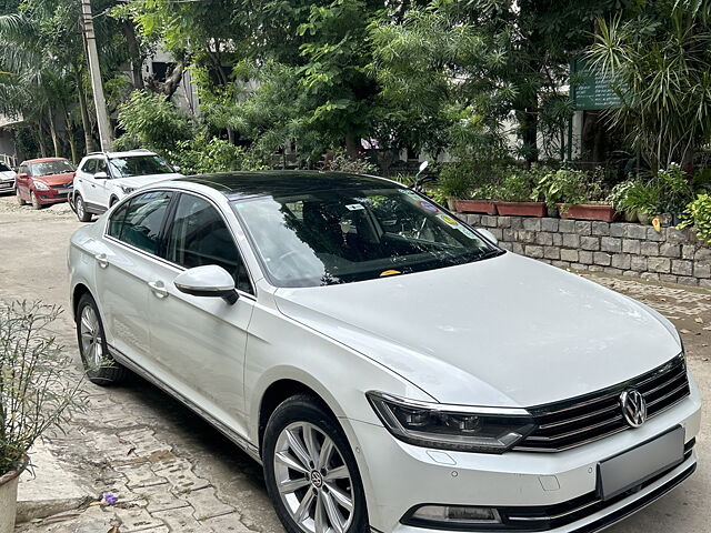 Second Hand Volkswagen Passat Highline in Delhi