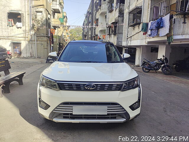 Second Hand Mahindra XUV300 [2019-2024] W8 (O) 1.5 Diesel AMT Dual Tone [2021] in Surat