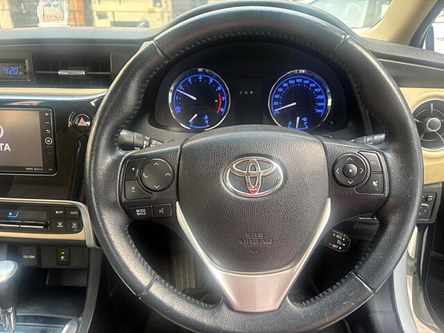 Second Hand Toyota Corolla Altis VL CVT Petrol in Delhi