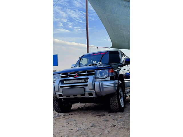 Second Hand Mitsubishi Pajero GLX 2.8 CRZ in Rajkot