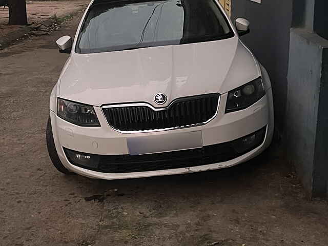 Second Hand Skoda Octavia [2013-2015] Ambition 2.0 TDI AT in Bhopal