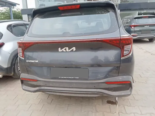 Second Hand Kia Carens Premium 1.5 Diesel MT 7 STR in Mathura