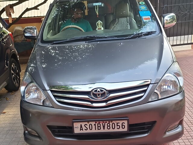 Second Hand Toyota Innova [2009-2012] 2.5 E 7 STR in Guwahati