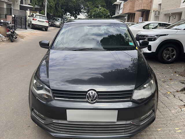 Second Hand Volkswagen Polo [2014-2015] Highline1.2L (P) in Chandigarh