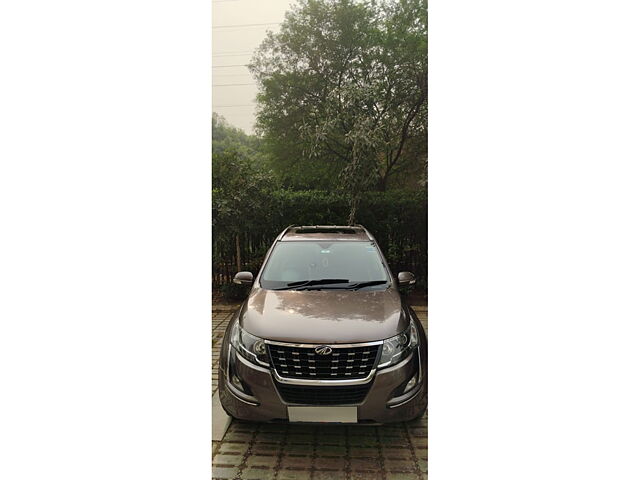 Second Hand Mahindra XUV500 W11 (O) AT in Noida