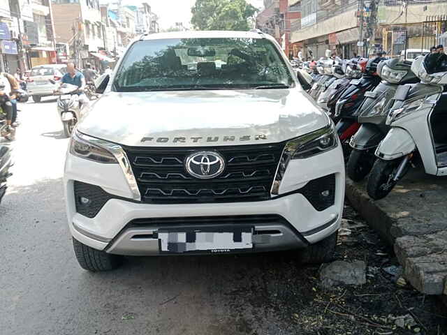 Second Hand Toyota Fortuner 4X2 AT 2.8 Diesel in Delhi