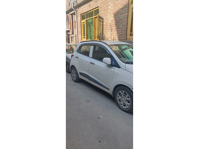 Second Hand Hyundai Grand i10 [2013-2017] Sportz 1.1 CRDi [2013-2016] in Srinagar