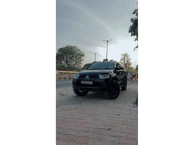 Second Hand Mitsubishi Pajero Sport 2.5 MT in Roorkee