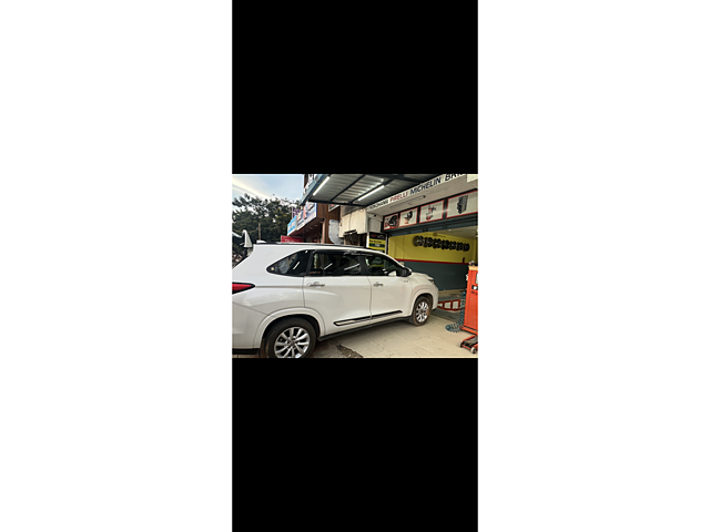 Second Hand Toyota Innova Hycross VX Hybrid 7 STR in Bangalore