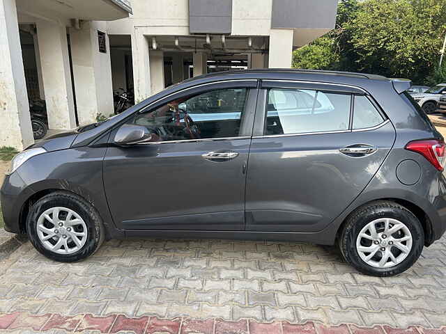 Second Hand Hyundai Grand i10 Sportz 1.2 Kappa VTVT Dual Tone in Faridabad