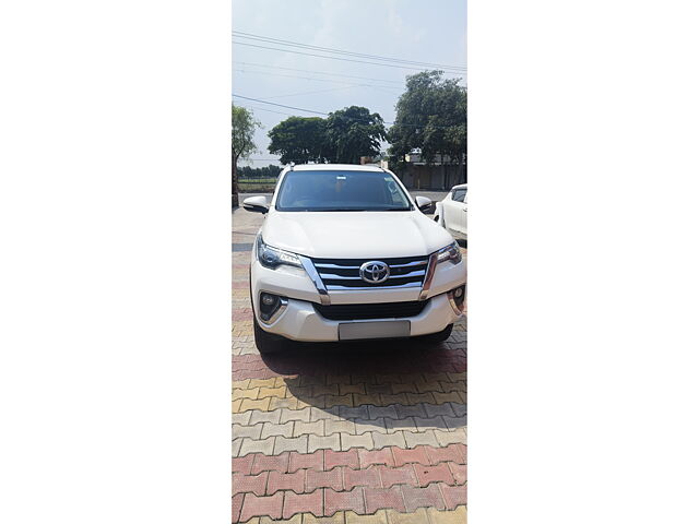 Second Hand Toyota Fortuner [2016-2021] 2.8 4x2 MT [2016-2020] in Delhi