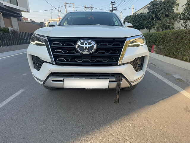 Second Hand Toyota Fortuner 4X2 MT 2.8 Diesel in Sonipat