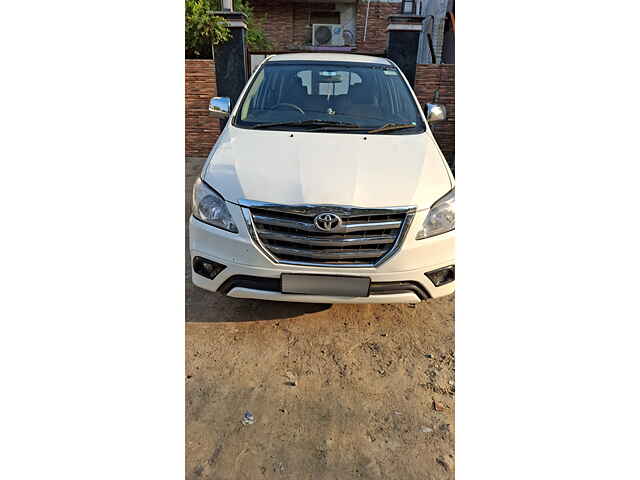 Second Hand Toyota Innova [2015-2016] 2.5 G BS III 8 STR in Kanpur Nagar