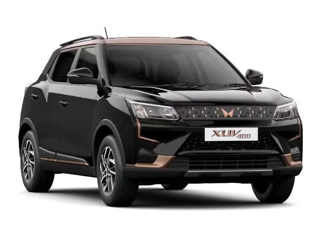Second Hand महिंद्रा XUV400 EL प्रो 39.4 kwh ड्युअल टोन in उत्तर 24 परगनास