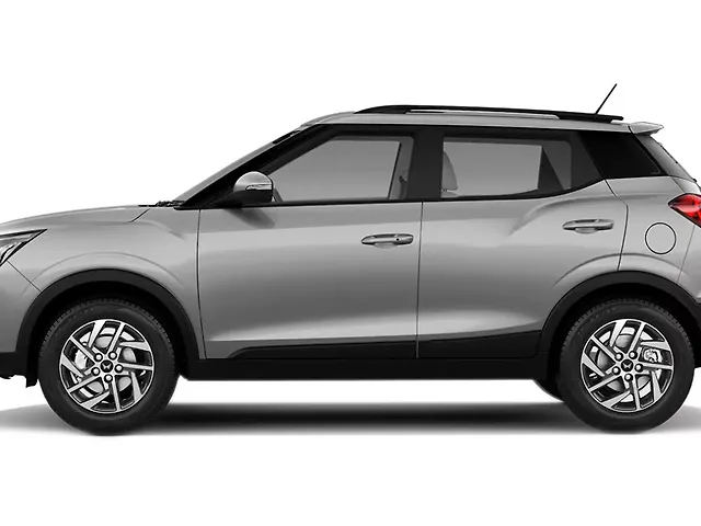 Second Hand महिंद्रा XUV300 w8 1.5 डीज़ल [2020] in मोदसा