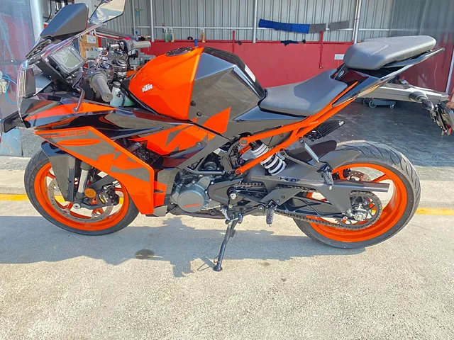 rc 200 second hand