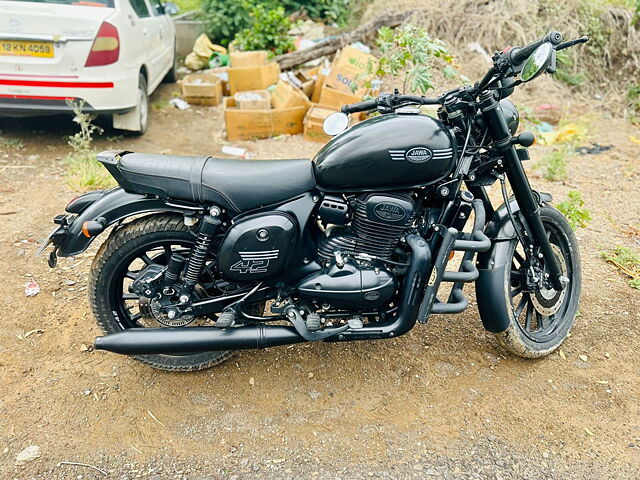 Used 2022 Jawa 42 Dual Channel ABS BS IV for sale in Pune BikeWale