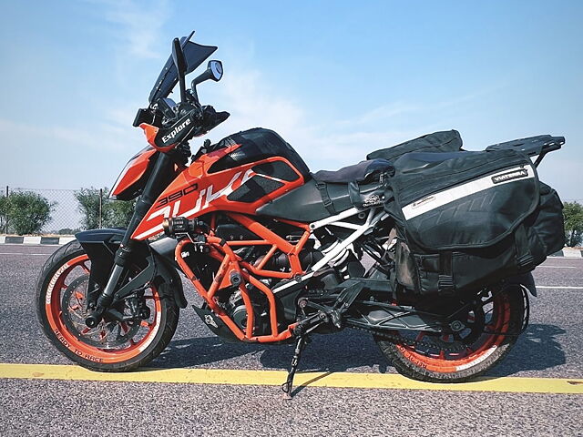 Used 2018 KTM 390 Duke Standard for sale in Delhi BikeWale