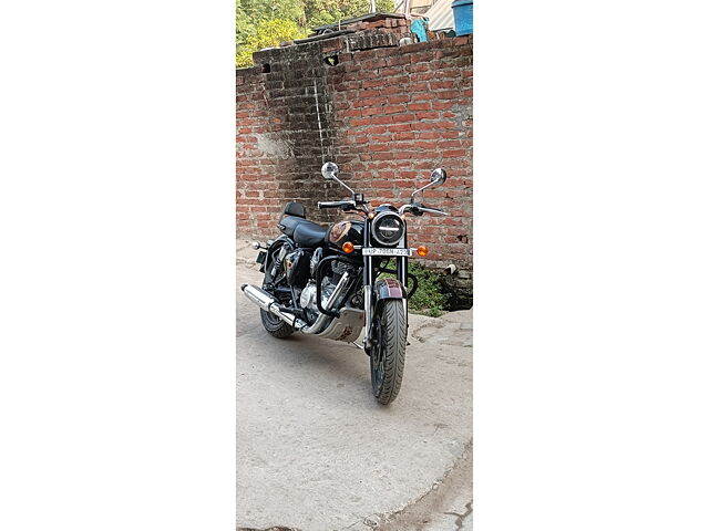 Second Hand Royal Enfield Classic 350 Halcyon - Single Channel ABS in Allahabad