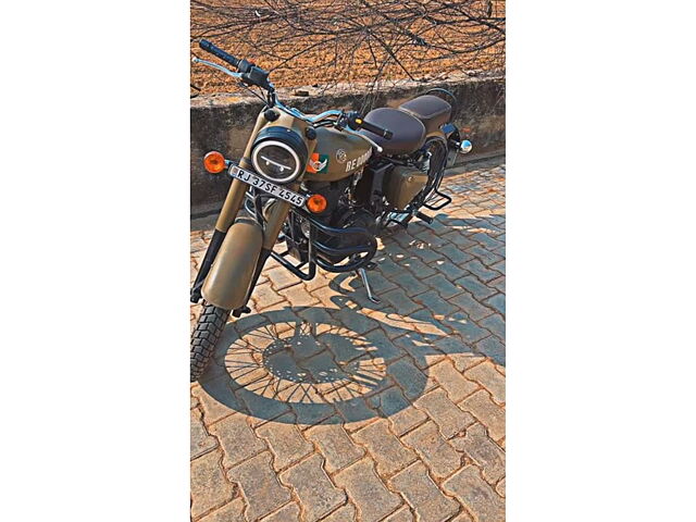 Second Hand Royal Enfield Classic Desert Storm Single Disc in Jaipur