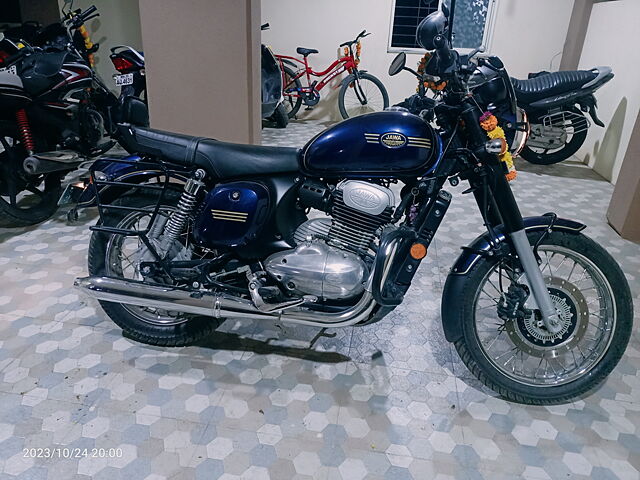Second Hand Jawa 42 Single Channel ABS - BS VI in Nashik