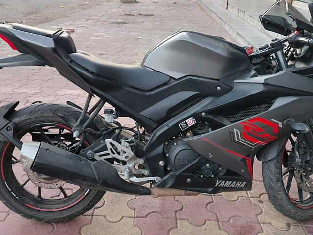 R15 v3 clearance black second hand