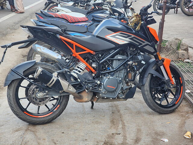 Second Hand KTM 250 Duke [2022-2023] Standard [2022] in Warangal