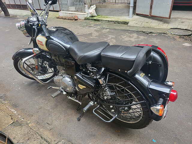 Second Hand Royal Enfield Classic 350 Classic Dark - Dual Channel ABS in Kolkata