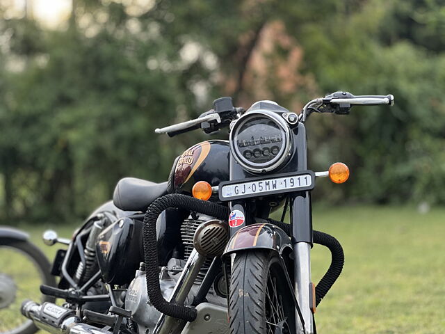 Second Hand Royal Enfield Classic 350 Halcyon - Single Channel ABS in Surat
