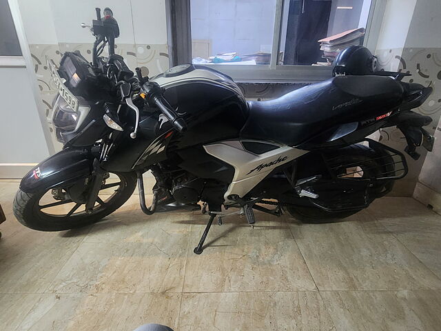 Second Hand TVS Apache RTR 160 4V Dual Disc - ABS in Noida