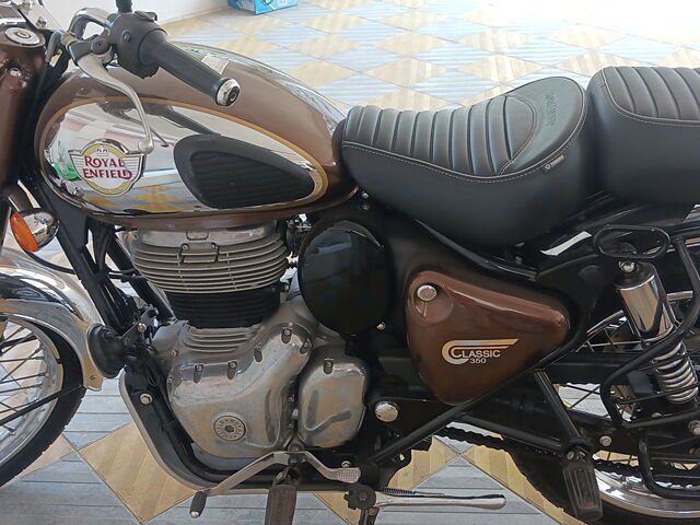 Second Hand Royal Enfield Classic 350 Classic Chrome - Dual Channel ABS in Vijaywada