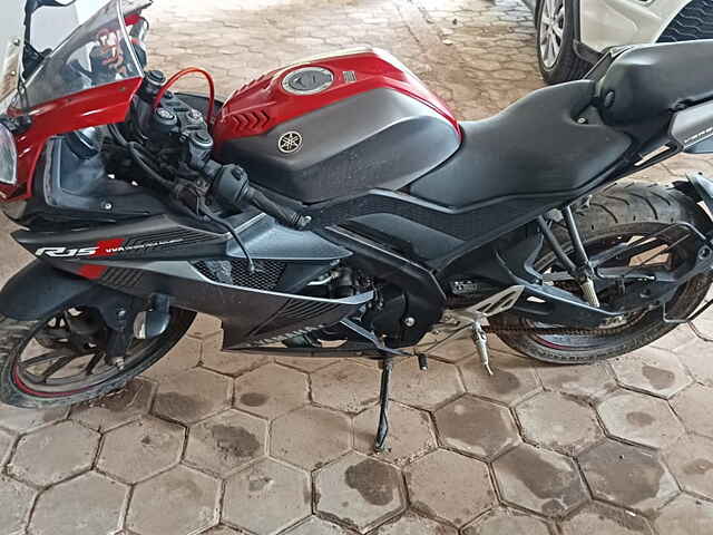 Second Hand Yamaha YZF R15 V3 Metallic Red - BS VI in Bhopal