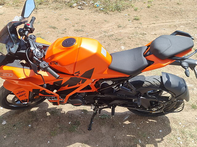 Second Hand KTM RC 200 GP Edition in Mehsana
