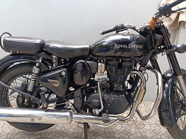 Second Hand Royal Enfield Old Generation Classic 350 2021 Redditch - Single Channel ABS in Vadodara