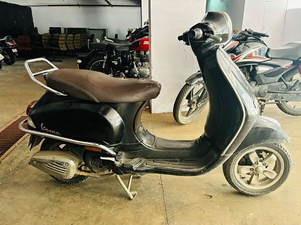 Second Hand Vespa VXL 150 Connectivity in Hyderabad