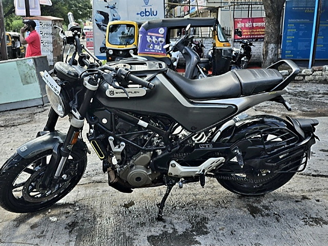 Used 2020 Husqvarna Svartpilen 250 Standard for sale in Pune at Rs.1 85 000 BikeWale