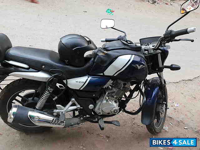 Second Hand Bajaj V15 Standard in Noida