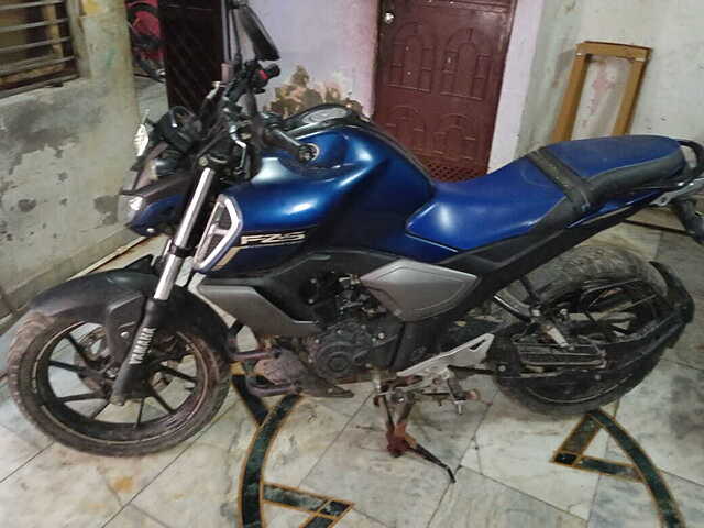 Second Hand Yamaha FZ S FI Standard in Agra