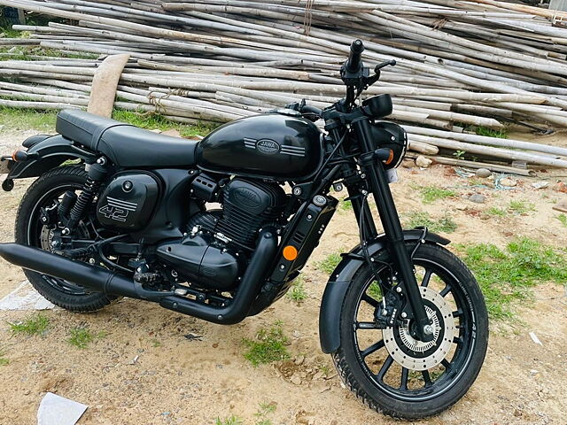 Second Hand Jawa 42 2 Channel - Alloy - All Star Black Matte in Jaipur