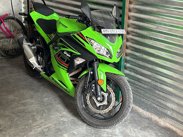 Second Hand Kawasaki Ninja 300 Standard in Yavatmal