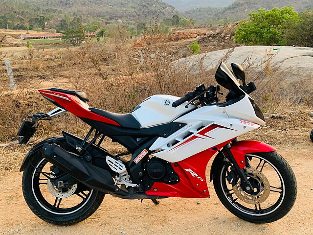 Second Hand Yamaha R15 V4 Metallic Red [2022] in Bangalore