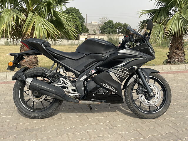 Second Hand Yamaha YZF R15 V3 DarkNight - ABS BS VI in Karnal