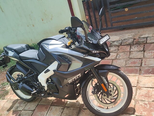 Second Hand Bajaj Pulsar RS 200 ABS - BS IV in Ariyalur