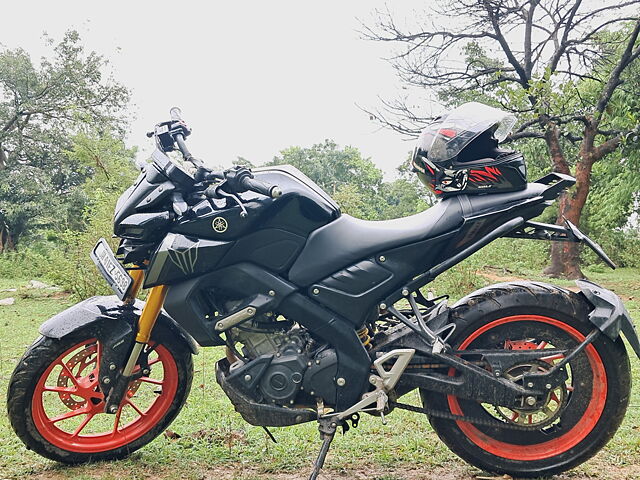 Second Hand Yamaha MT 15 V2 Metallic Black in Ranchi