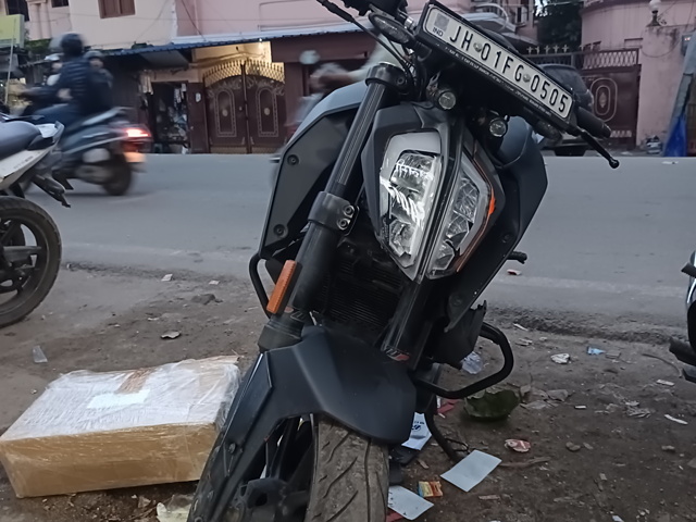 Used 2023 KTM 250 Duke Standard 2023 for sale in Ranchi at Rs.2 50 000 BikeWale